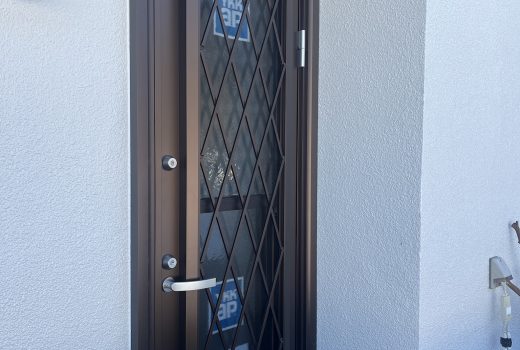 断熱性・防犯性・通風性に優れた勝手口ドア🚪