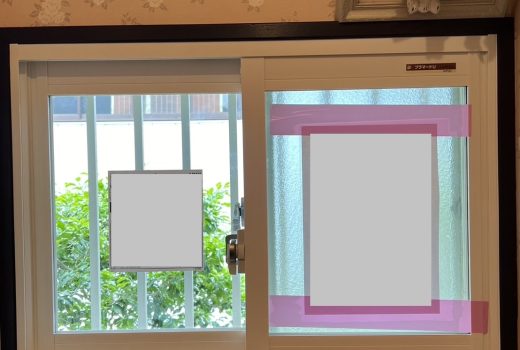 内窓で断熱性を高め、窓辺が明るい印象に🎼