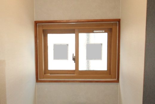 窓の断熱性を高め、暖かいお部屋へ😊