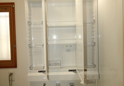 １階【３面鏡】