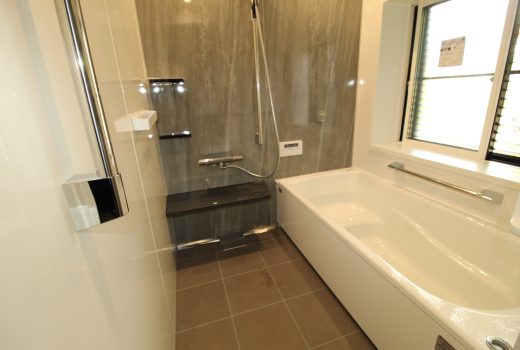 掃除がラクで温かい、理想のバスルームに♨