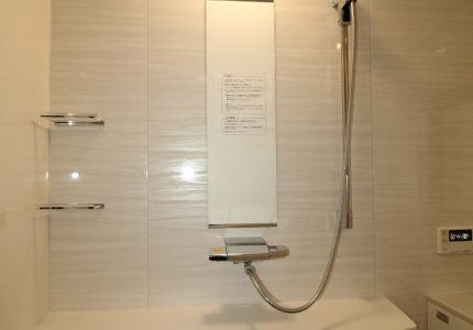 【キープクリーン浴室パネル】