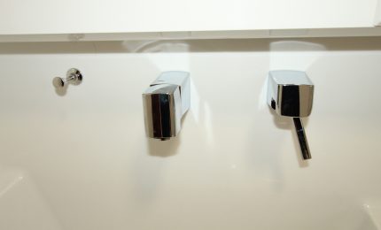 【シングルレバー式シャワー水栓】