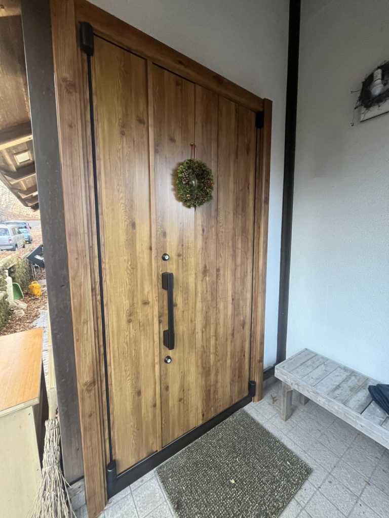 冬でもひんやりしない玄関へ🚪