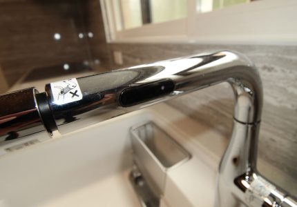 【タッチレスハンドシャワー水栓】