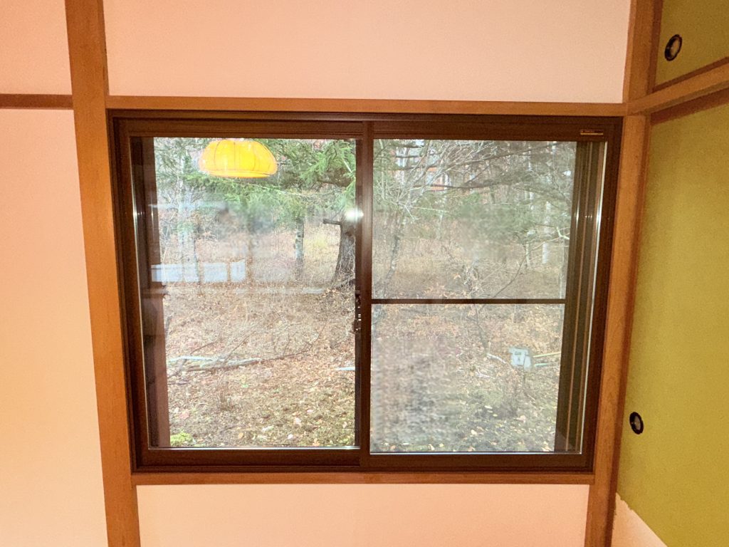 別荘に内窓設置で快適性アップ❣️