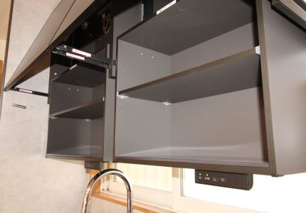 【電動昇降吊戸棚】