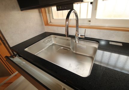 【らくエルシンク・タッチレスハンドシャワー水栓】