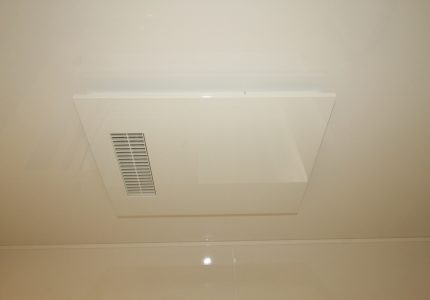 【浴室暖房乾燥機】